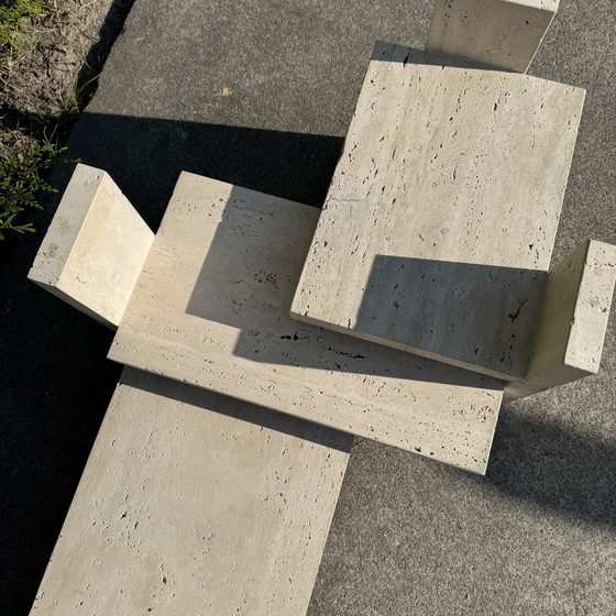 Image 1 of Tableaux Brutalist travertin