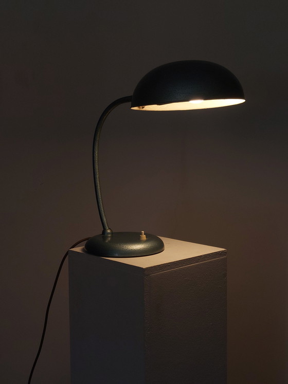 Image 1 of Vintage metalen werkplaatslamp van Gebrüder Cosack, bureaulamp, gehamerd oppervlak, jaren 1940