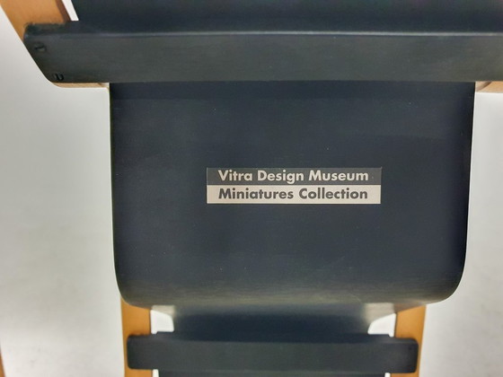 Image 1 of Collection Vitra Miniature : chaise longue Alvar Aalto "41 Paimio"