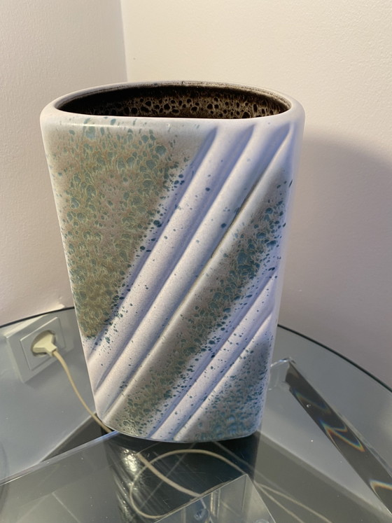 Large Vintage Numbered Vase, Pale Green and White – Ceramic (photo 2 of 14)