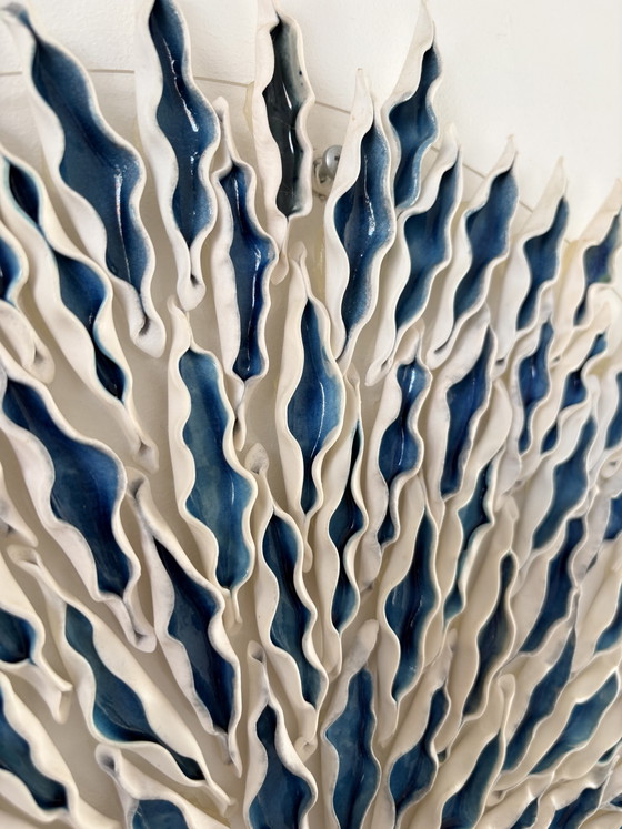 Décoration murale unique et artisanale en céramique (porcelaine) et émail bleu – Décorations murales, Ceramic (photo 5 of 5)
