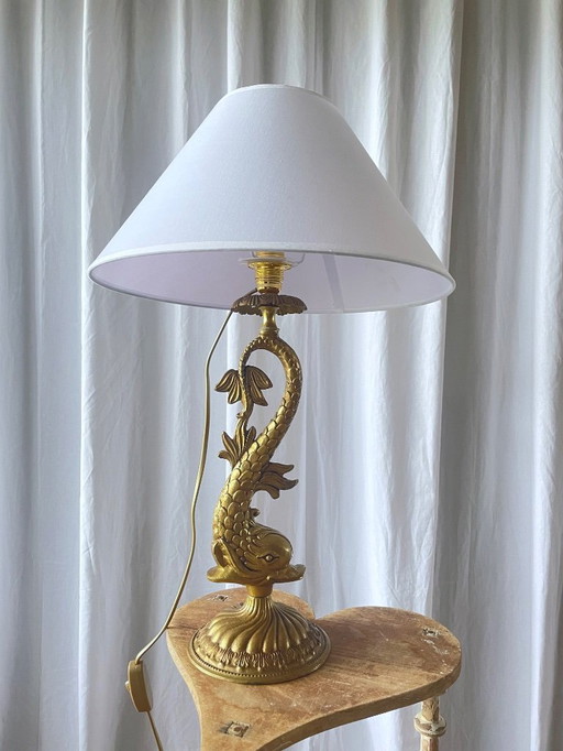 Delfinlampe aus vergoldeter Bronze im Stil Louis XV.