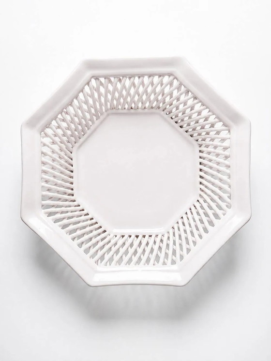 Bol octogonal en porcelaine tissée rose pâle, circa 1950. – Mid Century Modern (photo 2 of 13)