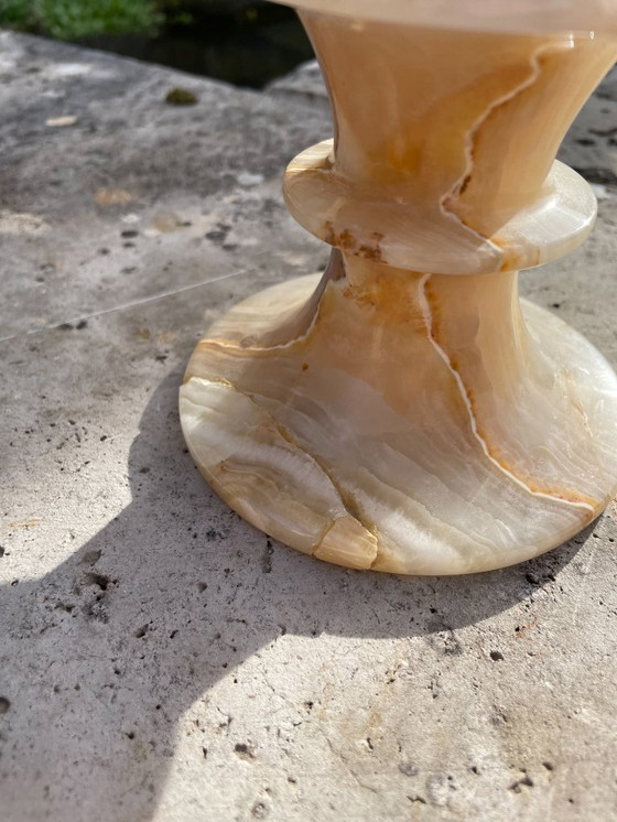 Image 1 of Vaso in onice vintage anni '70, vaso in pietra scultorea da 25 cm – Pezzo decorativo con riparazione visibile