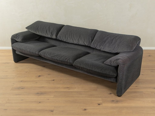 "675 MARALUNGA" sofa, Vico Magistretti, Cassina