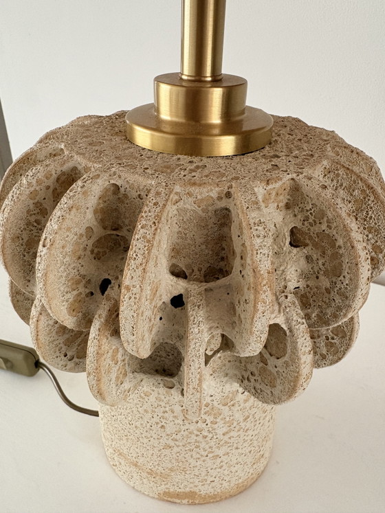 Lampada da tavolo in ceramica unica, realizzata a mano. – Lampade da tavolo (photo 3 of 5)