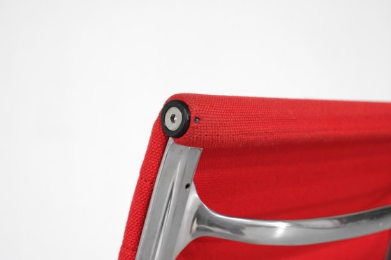 Image 1 of Stoel "EA 117" van Charles Ray Eames voor ICF, Verenigde Staten, 1969.