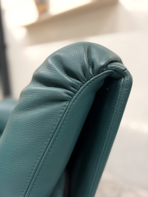 Leolux Bora Beta with ottoman, green color, Armchairs, Leather (photo 4 of 8)