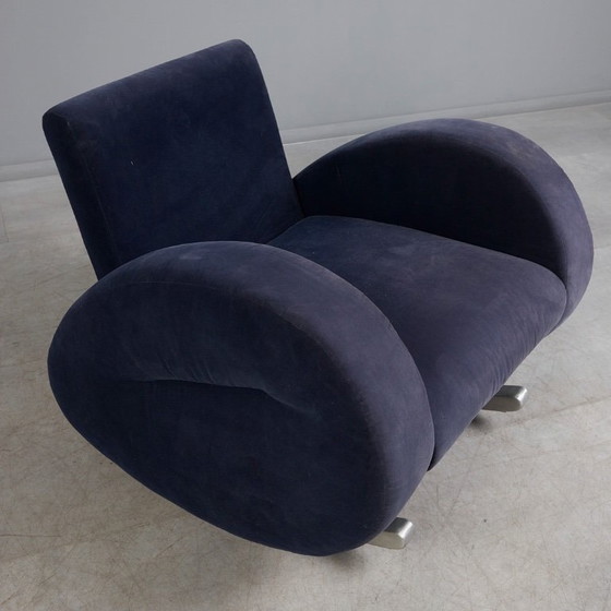 Image 1 of Bretz (Duitsland) — Schommelstoel / Fauteuil — Blauwe fluwelen bekleding — Jaren 80 — Opvallend lounge-icoon