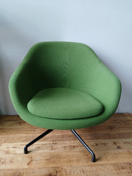 Image 1 of Poltrona Hay About, Verde