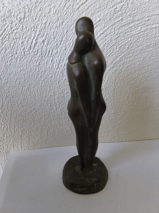 Innige Umarmung – Bildhauerei, Bronze (photo 9 of 9)
