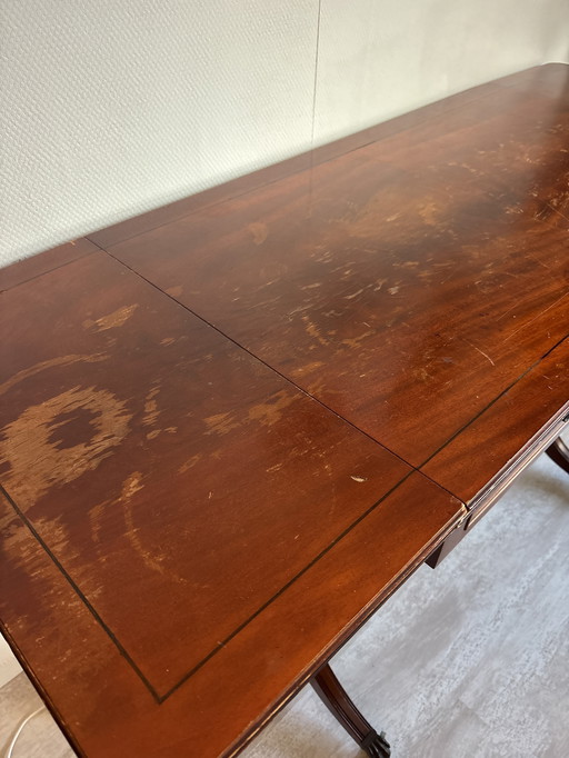 Antiker Mahagoni-Schreibtisch