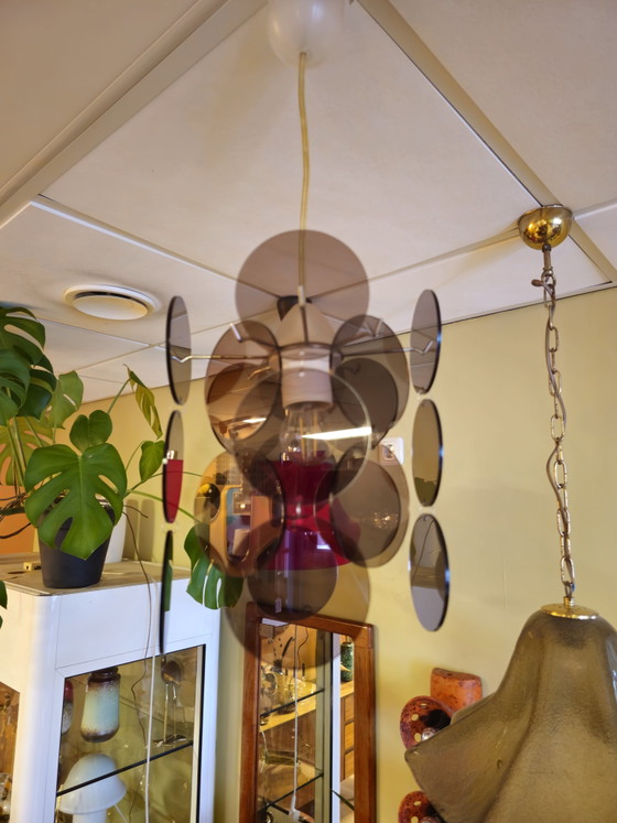 Image 1 of Lampada a sospensione vintage in plexiglass color malva-viola per Pasqua.