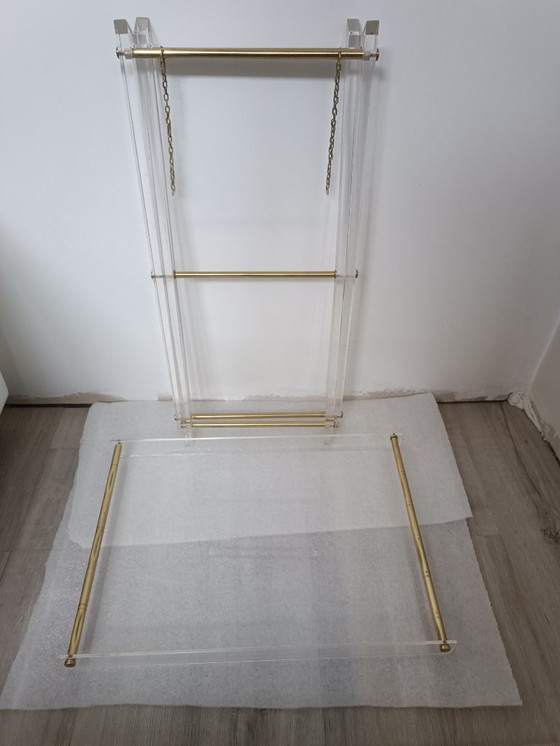 Image 1 of Table pliante avec plateau plexiglas laiton 1970s