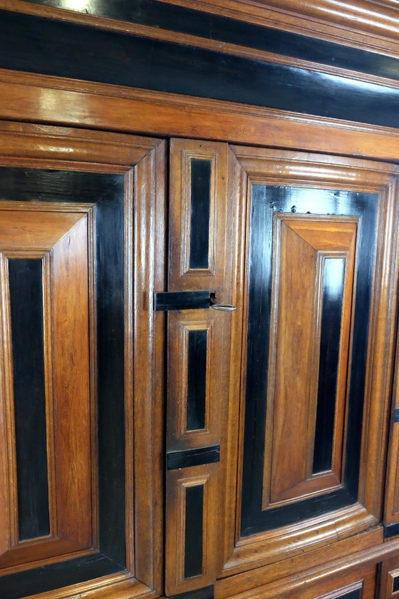 Image 1 of 18de eeuwse Hollandse Kussenkast / Dutch 18th century Kussenkast