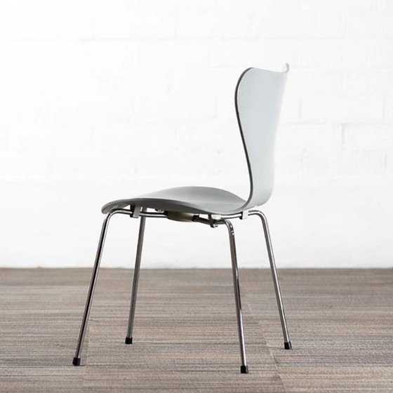 Image 1 of Fritz Hansen Serie 7 Schmetterlings-Empfangsstuhl