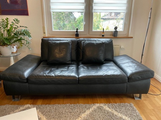 Leather 2-seater sofa – Metal (photo 4 of 7)