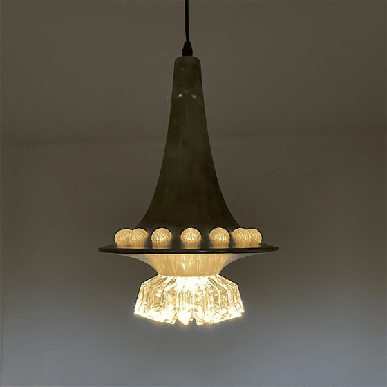 Lampe suspendue trompette en aluminium argenté, style moderne du milieu du siècle, avec diffuseur en verre (photo 3 of 15)