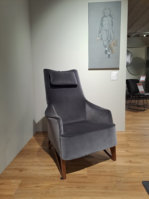 Giorgetti Mobius Wing Chair