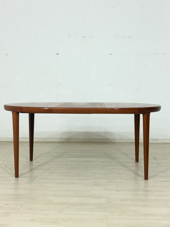 Danish Design Teak Round Dining Table - Extendable / Teak Dining Table / Mid Century Teak Table / – Wood (photo 5 of 18)