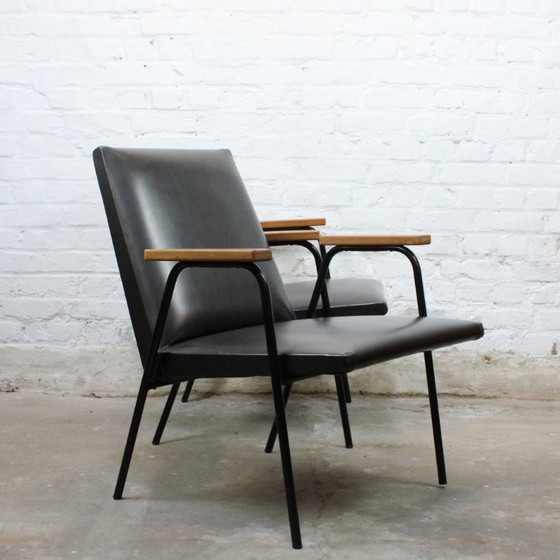 Image 1 of Coppia di poltrone modello "Robert" di Pierre Guariche per Meurop, anni '60.