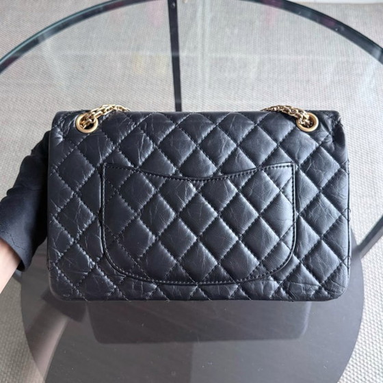 Image 1 of Chanel 2.55 Reissue 226 - 28CM Gewatteerd verouderd kalfsleer Zwart Goudkleurige hardware