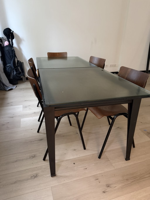 Mesa de comedor industrial vintage con tablero de cristal + 6 sillas de madera (estilo Bugholt) – eetkamerset, Metal, Glass
