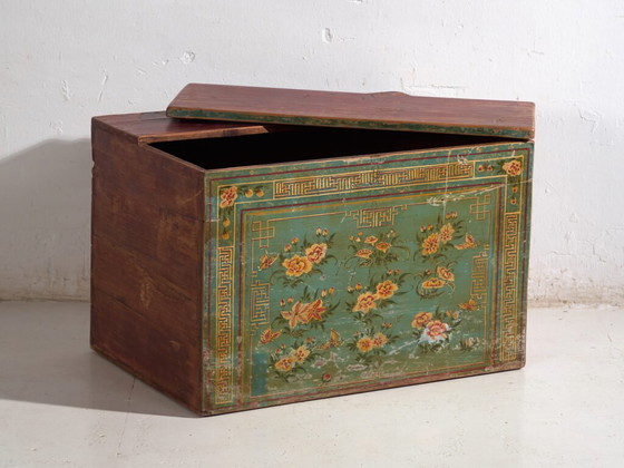 Baúl chino antiguo pintado en madera de pino - China, c.1900 – Armarios de almacenamiento (photo 16 of 40)