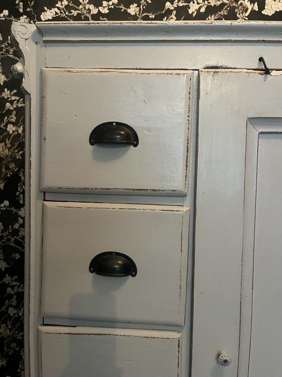 Alter (Brot-)Schrank – Schränke, Metall, Holz (photo 4 of 7)
