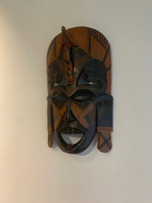 Grande maschera decorativa del Kenya – legno intagliato a mano, ca. 1991