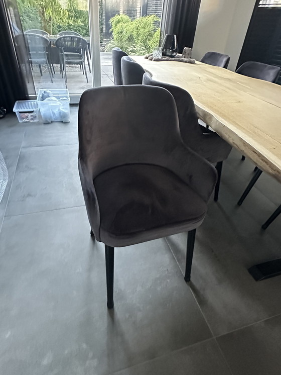 Image 1 of 8 Antraciet suede Eetkamerstoelen - zo goed als nieuw!