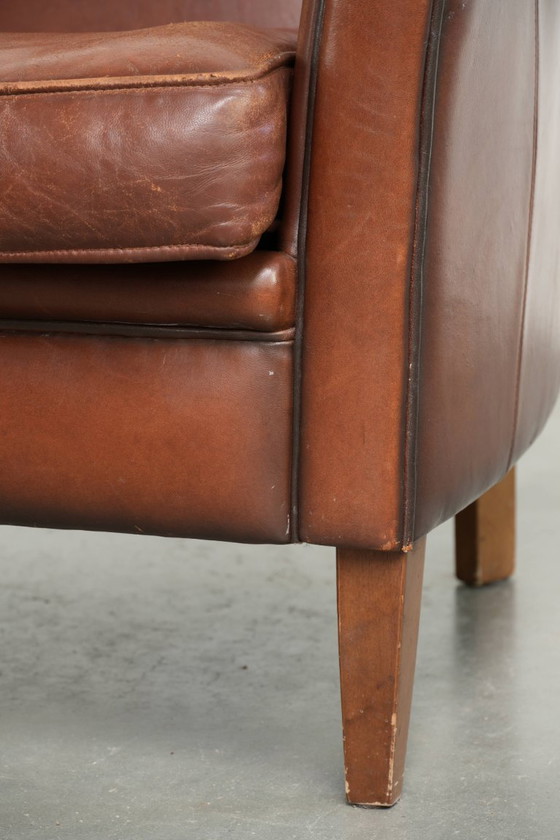 Tijdloze fauteuil/ armchair gemaakt van schapenleer met een mooie Engelse uitstraling – Leather (photo 13 of 13)