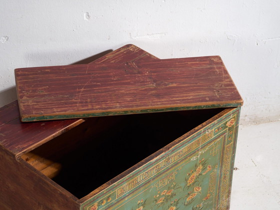 Baúl chino antiguo pintado en madera de pino - China, c.1900 – Armarios de almacenamiento (photo 25 of 40)