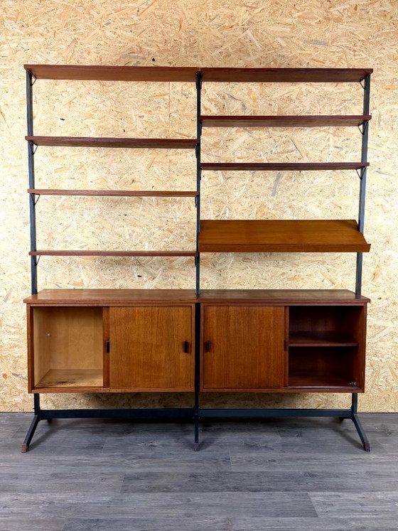 Image 1 of Teakhouten wandplankensysteem uit de jaren 60/70 van Olof Pira, Zweden, midden-20e eeuw.