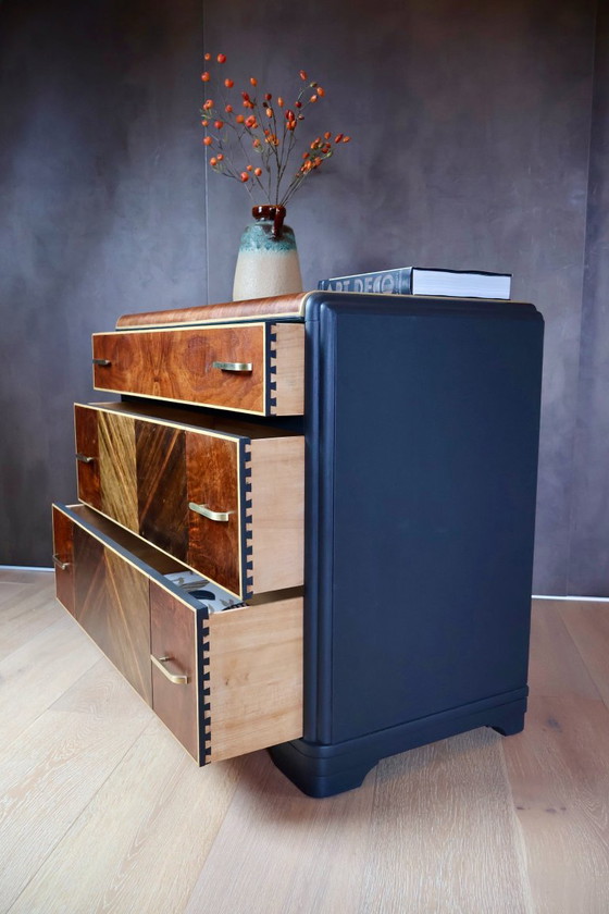 Restaurierte Art-Deco-Kommode in Walnussfurnier – Kommoden, Wood (photo 2 of 18)