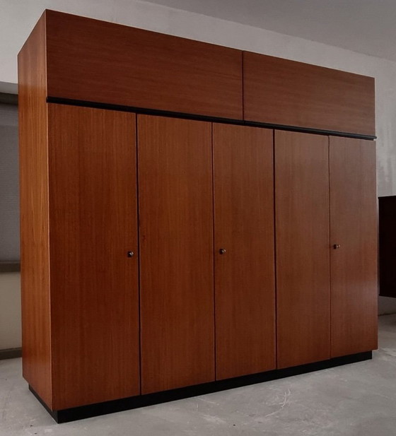 Mid Century Kleiderschrank – Kleiderschränke, Wood (photo 4 of 30)