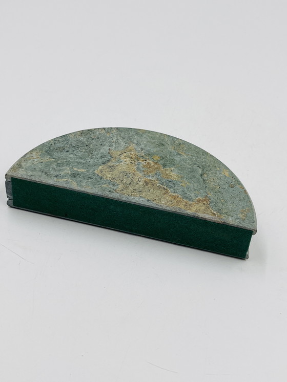 Image 1 of Porta lettere in marmo