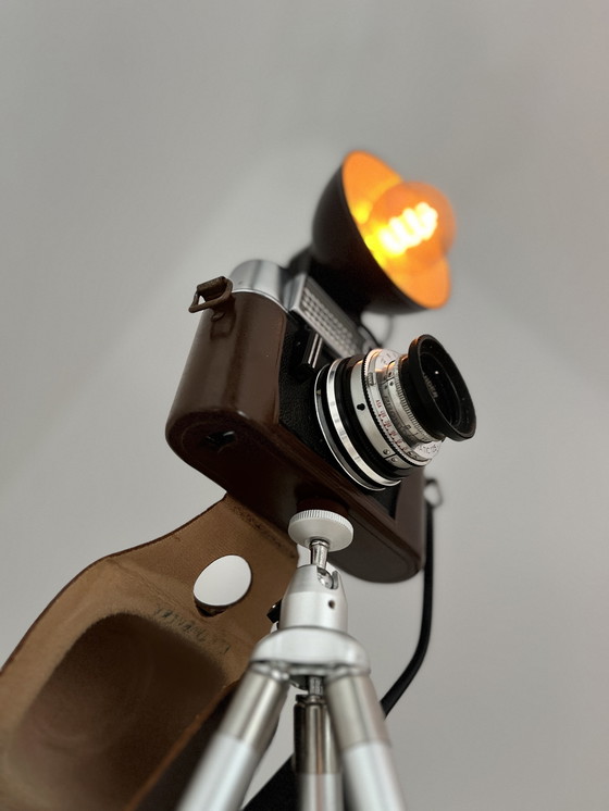 Image 1 of Unieke lamp gemaakt van retro Voigtländer camera 