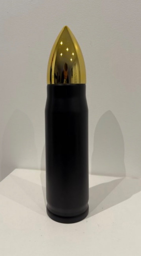 Image 1 of Bullet Chanel, hand signed no. 1/10, size XL. Certificate of authenticity from the artist. Excellent condition.