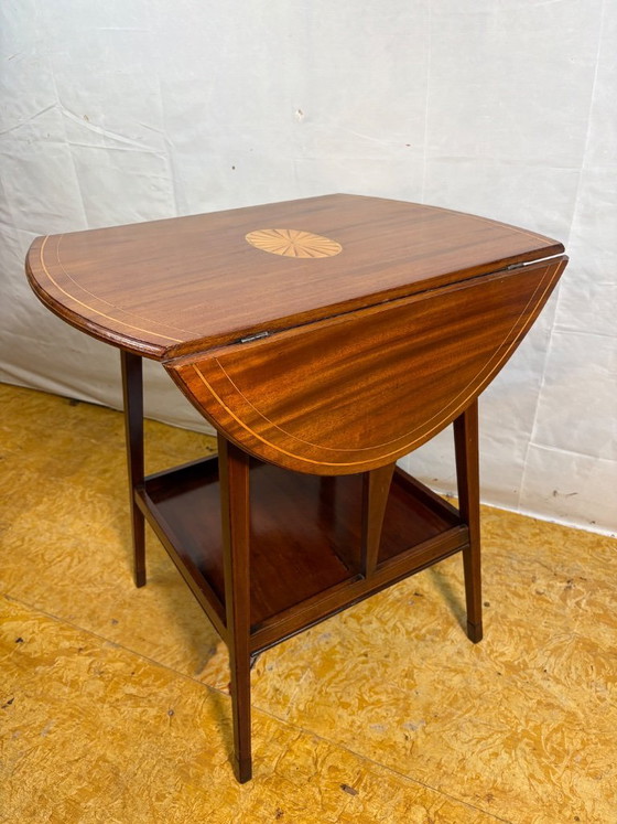 Image 1 of Antique Edwardian Mahogany Oval Drop Leaf Side Table (Circa 1900–1930)  A beautiful antique Edwardian oval drop leaf side table 