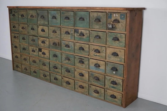 Image 1 of Gran armario industrial francés de madera de pino pintada para guardar artículos de ferretería, década de 1950