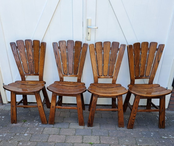 8x Brutalist oak Dining chairs – Wood (photo 4 of 5)