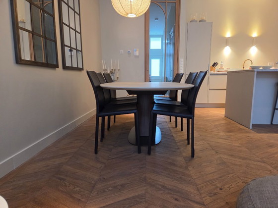 Image 1 of Nouvelle table à manger