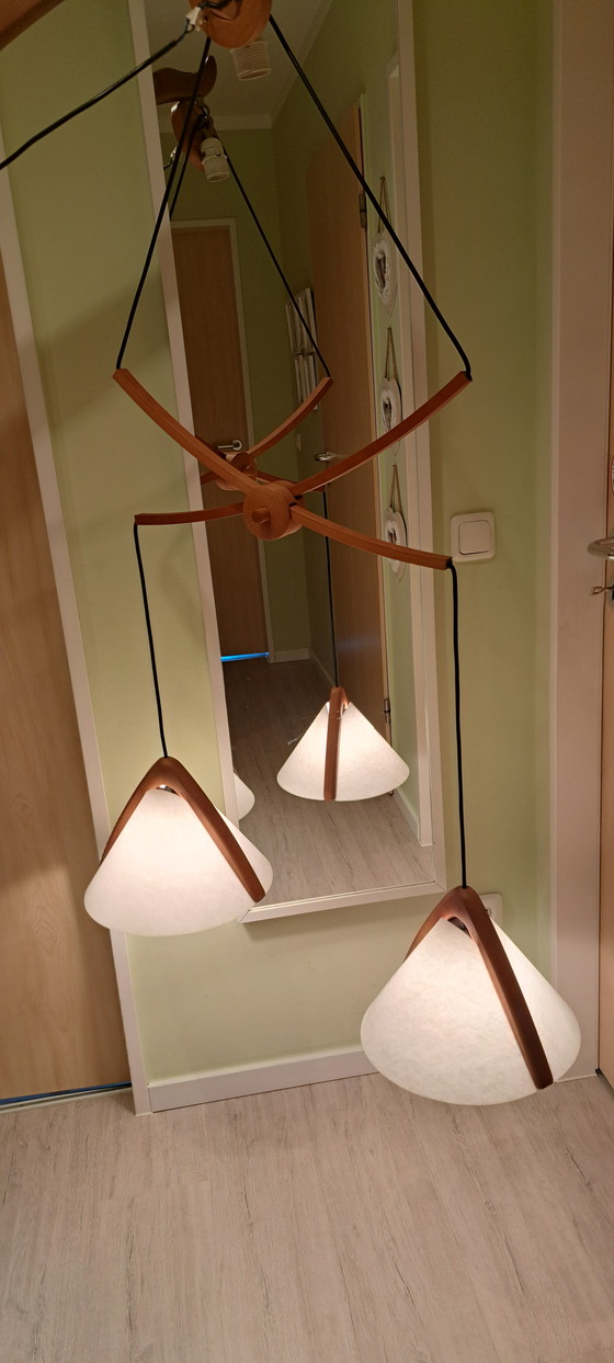 Image 1 of Lámpara colgante Domus en teca – Estilo Mid Century – 2 luces – Excelente estado