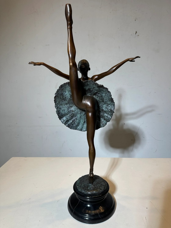 Estatua de bailarina de bronce – Esculturas (photo 4 of 5)