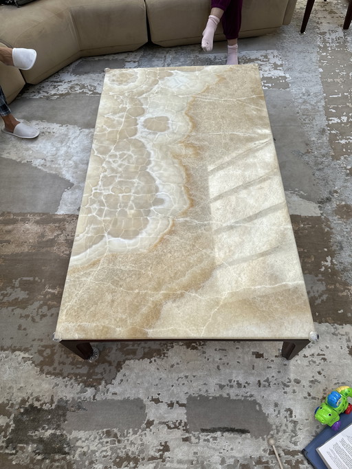 Mesa de centro y mesas auxiliares de ónice y madera