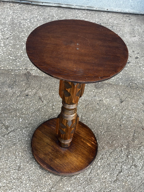 Image 1 of Bijzettafel en console van houtsnijwerk uit de jaren 1930