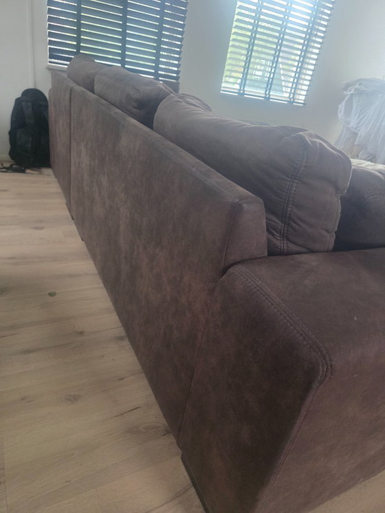 Beautiful Brown Sofa With 2 Extra Throw Pillows – Corner sofas, Textile (photo 4 of 5)