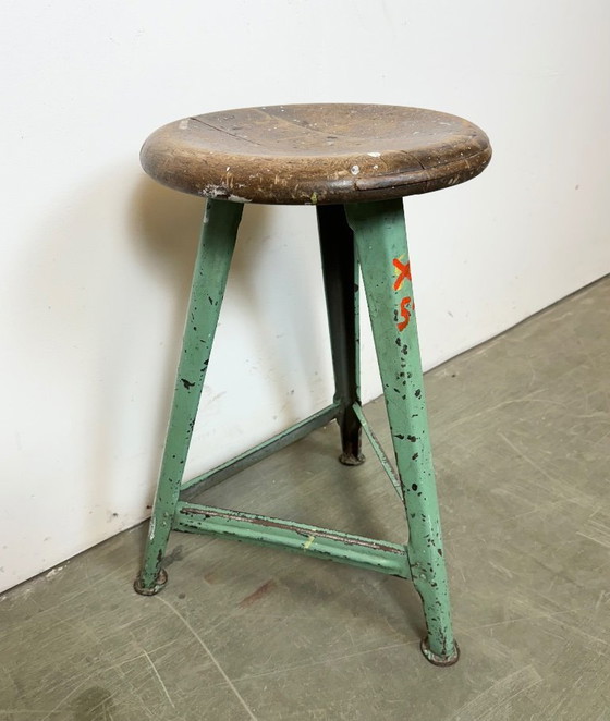 Image 1 of Groene industriële werkplaatskruk, jaren 60