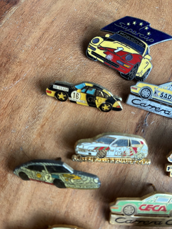 Image 1 of Lot van 12 auto- pins PORSCHE